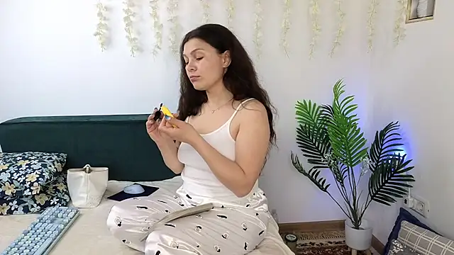 MadameDeFeu online show from 04.28.26