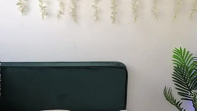 MadameDeFeu online show from 04.29.26