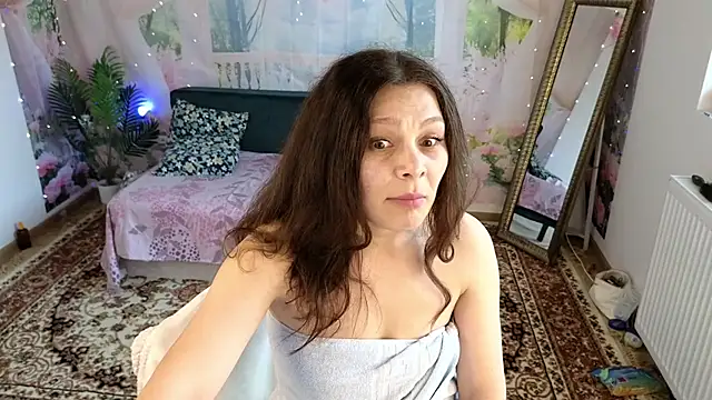 MadameDeFeu online show from 06.03.26
