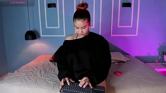 Snapshot of Zaily_zcc chatting on 12.01.25 Zaily zcc online show from 12.01.25