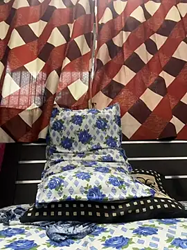 Snapshot of mr_AV chatting on 12.22.24 mr AV online show from 12.22.24