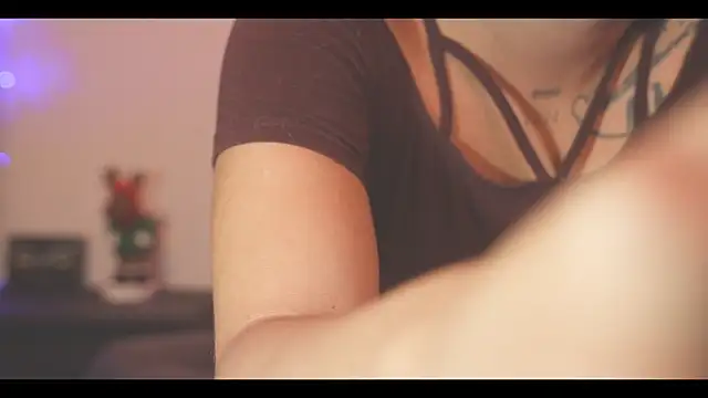 LorenRosse online show from 12.20.25