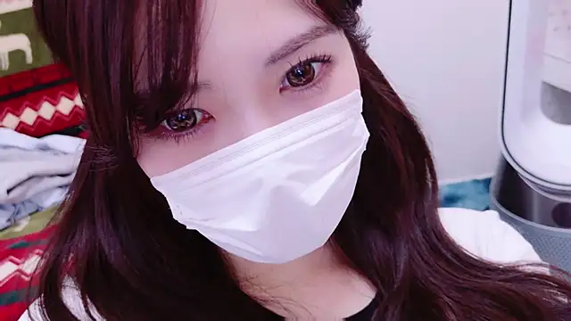 Snapshot of oxo_yuna_oxo chatting on 02.25.25 oxo yuna oxo online show from 02.25.25