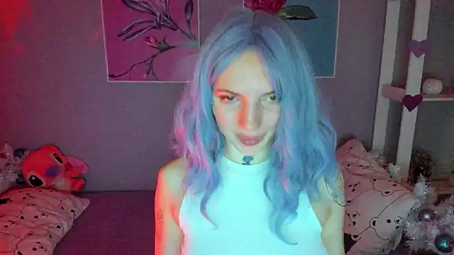 Snapshot of AnneTenet chatting on 12.20.24 AnneTenet online show from 12.20.24