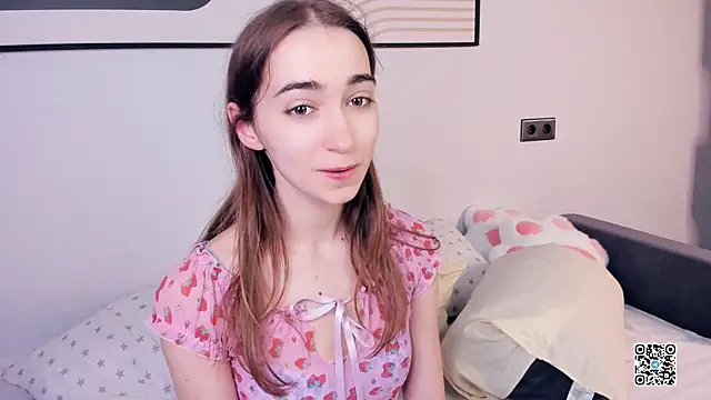 PollyBeev online show from 09.18.25