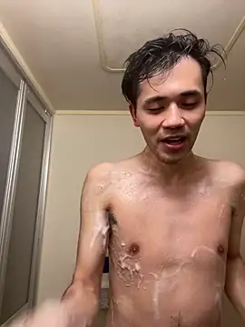 Snapshot of ryusei18570 chatting on 02.15.25 ryusei18570 online show from 02.15.25