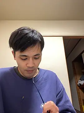 ryusei18570 online show from 12.04.25