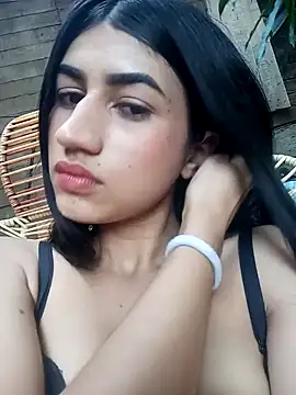 Julix A online show from 01.19.25