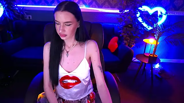 Snow WhiteeeX online show from 02.02.25