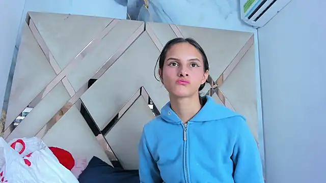 ninaht online show from 09.08.25