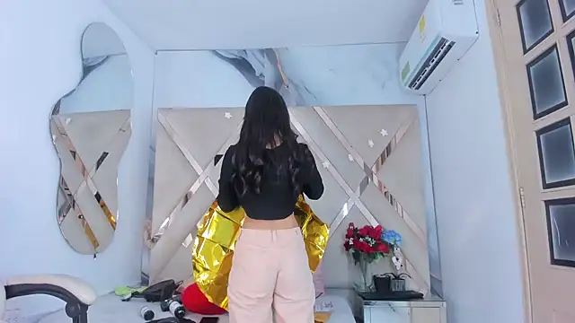 ninaht online show from 09.22.25