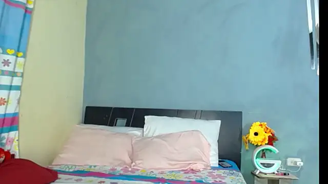 Snapshot of Madison__12 chatting on 02.08.25 Madison  12 online show from 02.08.25