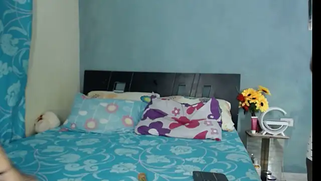 Snapshot of Madison__12 chatting on 02.21.25 Madison  12 online show from 02.21.25