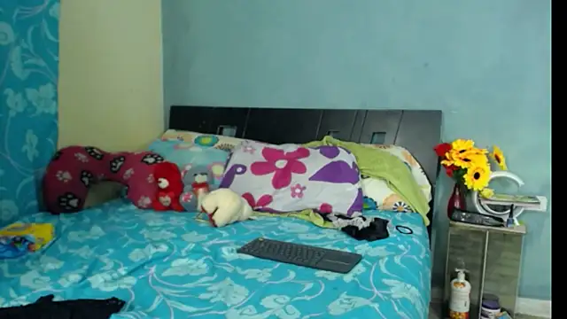 Snapshot of Madison__12 chatting on 02.25.25 Madison  12 online show from 02.25.25