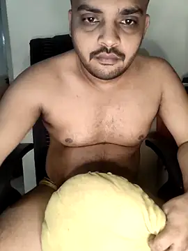 Snapshot of Mr_Handsome_hunk chatting on 10.27.25 Mr Handsome hunk online show from 10.27.25