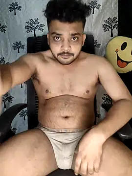 Snapshot of Mr_Handsome_hunk chatting on 10.31.25 Mr Handsome hunk online show from 10.31.25