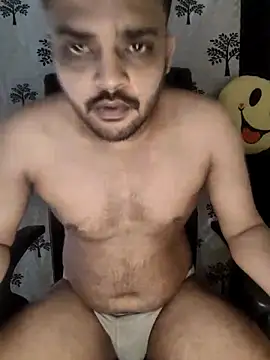 Snapshot of Mr_Handsome_hunk chatting on 11.02.25 Mr Handsome hunk online show from 11.02.25