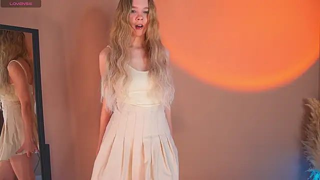  AlinaBailey online show from 01.08.25