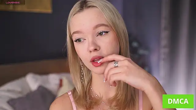  AlinaBailey online show from 11.11.25