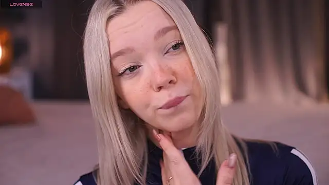  AlinaBailey online show from 12.23.25