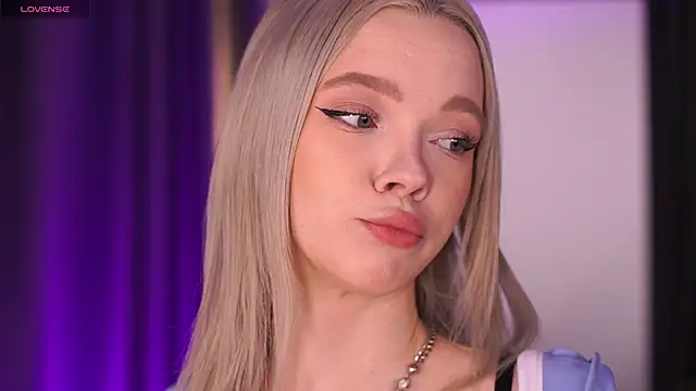  AlinaBailey online show from 02.10.26