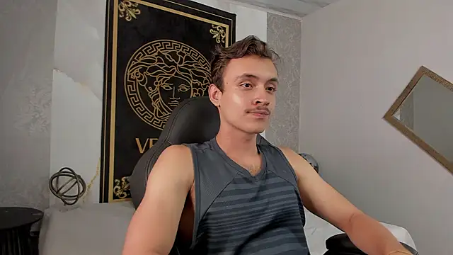 Desmon Clark online show from 02.09.25