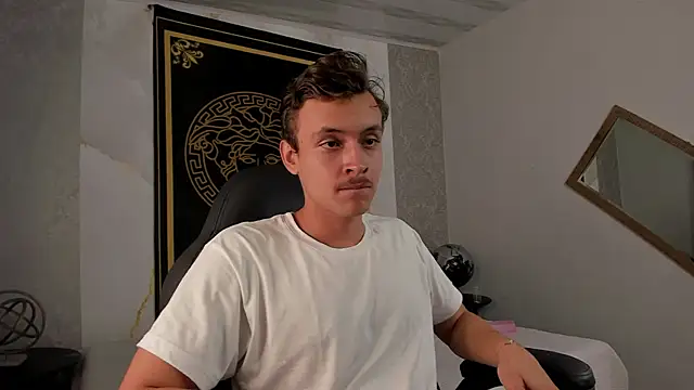 Desmon Clark online show from 02.11.25