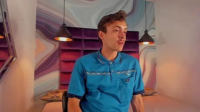 Desmon Clark online show from 02.13.25