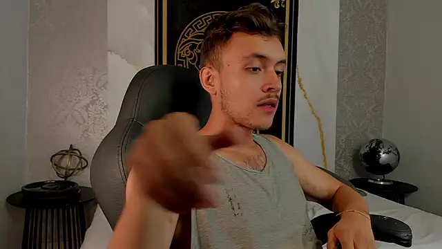 Desmon Clark online show from 03.05.25