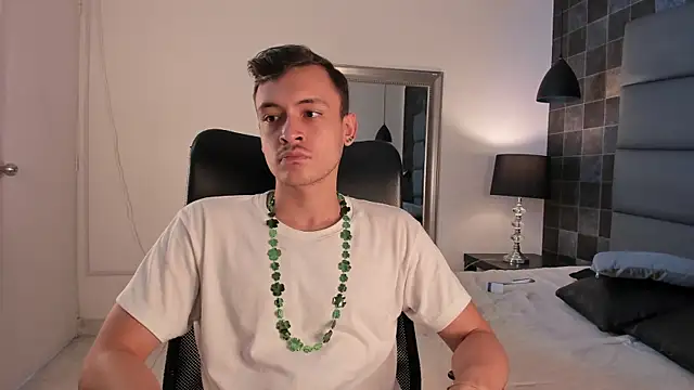 Desmon Clark online show from 03.17.25