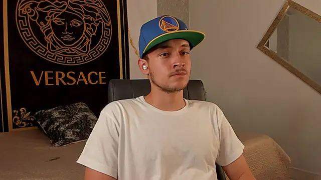 Desmon Clark online show from 09.23.25