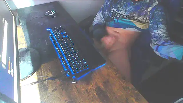 Snapshot of WouldLovetoFuckYou666 chatting on 09.16.25 WouldLovetoFuckYou666 online show from 09.16.25