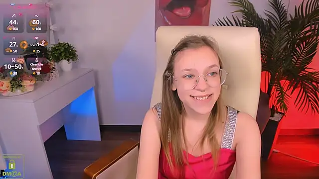 LayriantaVee online show from 02.17.25