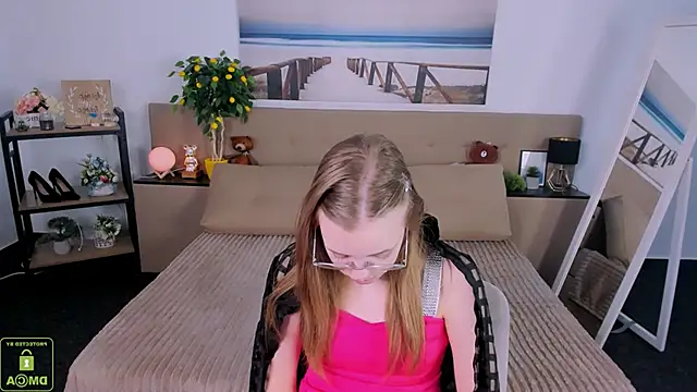 LayriantaVee online show from 03.22.25