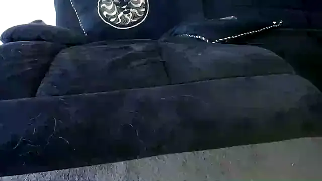 Niquitasparkles online show from 11.25.25