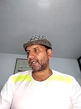 RogueTraveler online show from 09.25.25