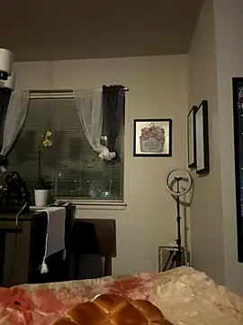 Snapshot of TransboyJay chatting on 09.12.25 TransboyJay online show from 09.12.25