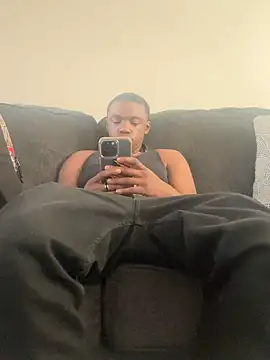 Snapshot of TransboyJay chatting on 11.03.25 TransboyJay online show from 11.03.25