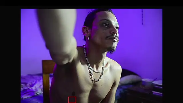 Snapshot of villanocat chatting on 02.10.25 villanocat online show from 02.10.25