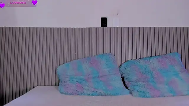 valentina lux online show from 04.06.26