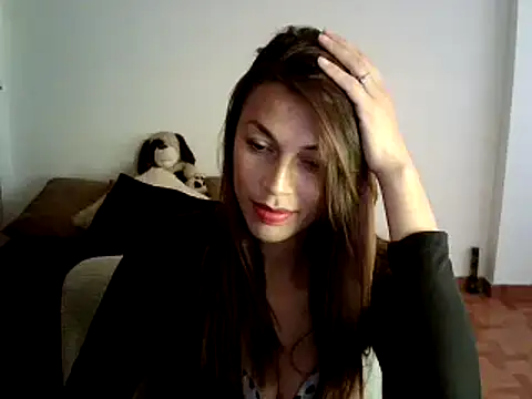 Hanna Charming online show from 12.18.24