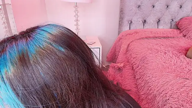 Snapshot of Salem_skyler_ chatting on 10.26.25 Salem skyler online show from 10.26.25