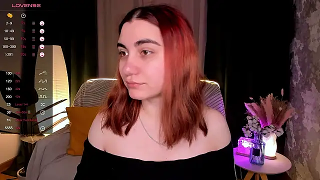 Snapshot of hannacheekss_ chatting on 02.04.26 hannacheekss online show from 02.04.26