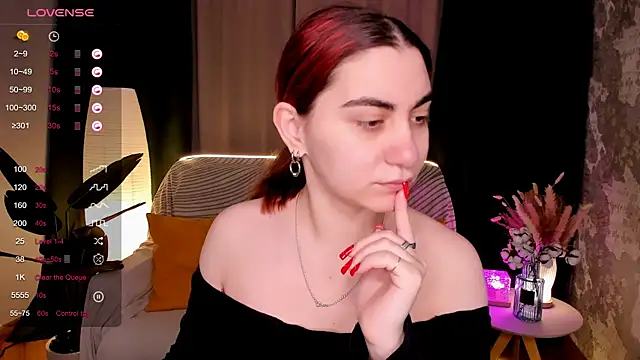 Snapshot of hannacheekss_ chatting on 02.10.26 hannacheekss online show from 02.10.26