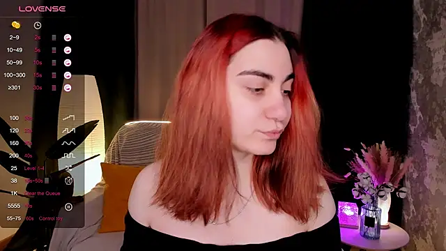 Snapshot of hannacheekss_ chatting on 02.12.26 hannacheekss online show from 02.12.26