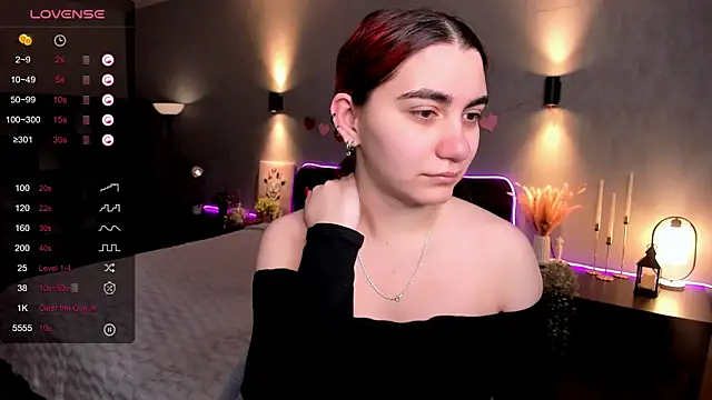 Snapshot of hannacheekss_ chatting on 02.21.26 hannacheekss online show from 02.21.26