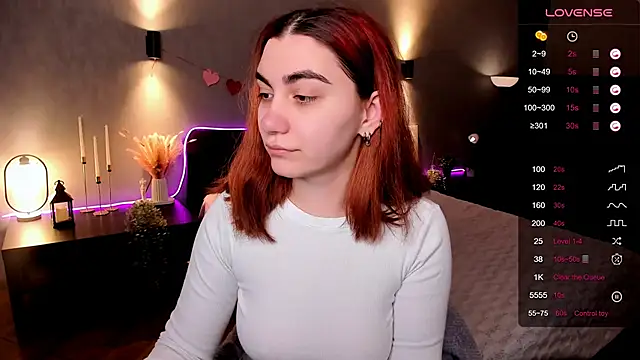 Snapshot of hannacheekss_ chatting on 02.24.26 hannacheekss online show from 02.24.26