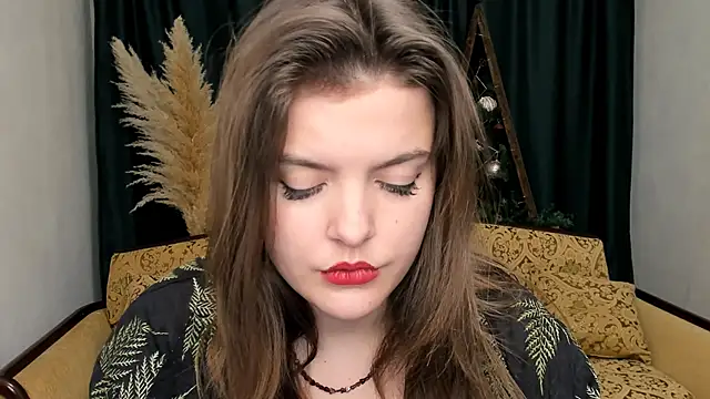 Snapshot of showmeparadise chatting on 02.05.25 showmeparadise online show from 02.05.25