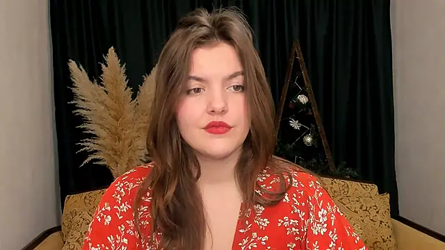 Snapshot of showmeparadise chatting on 02.15.25 showmeparadise online show from 02.15.25