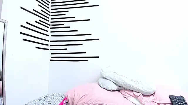 Emawalker  online show from 04.26.26
